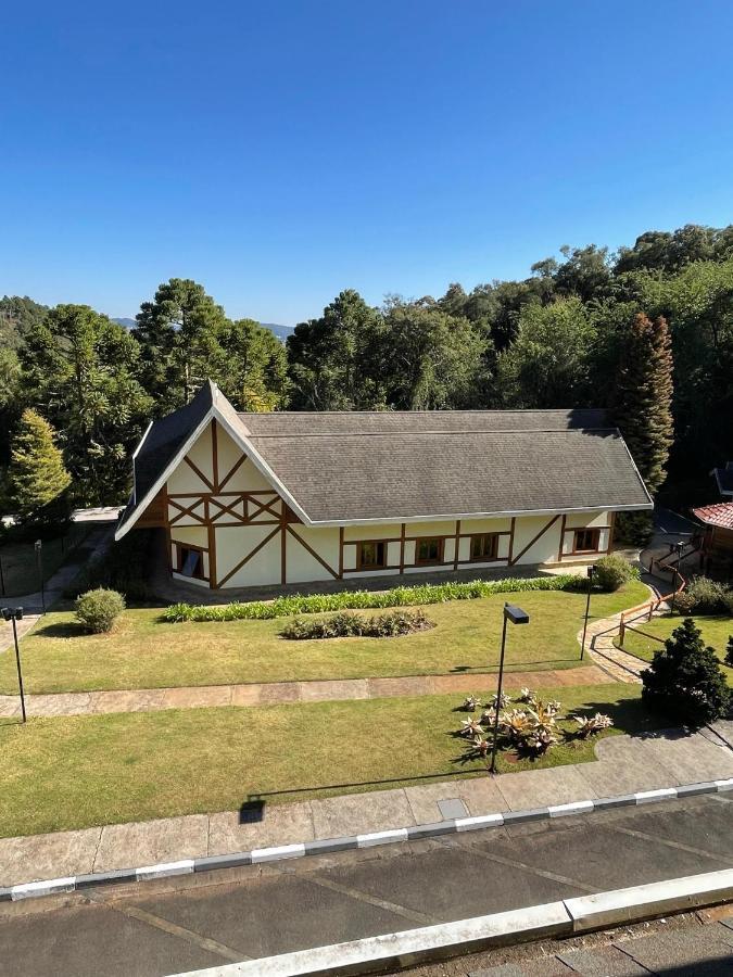 Apartamento No Quatre Saisons Com Cafe Da Manha Campos do Jordão エクステリア 写真
