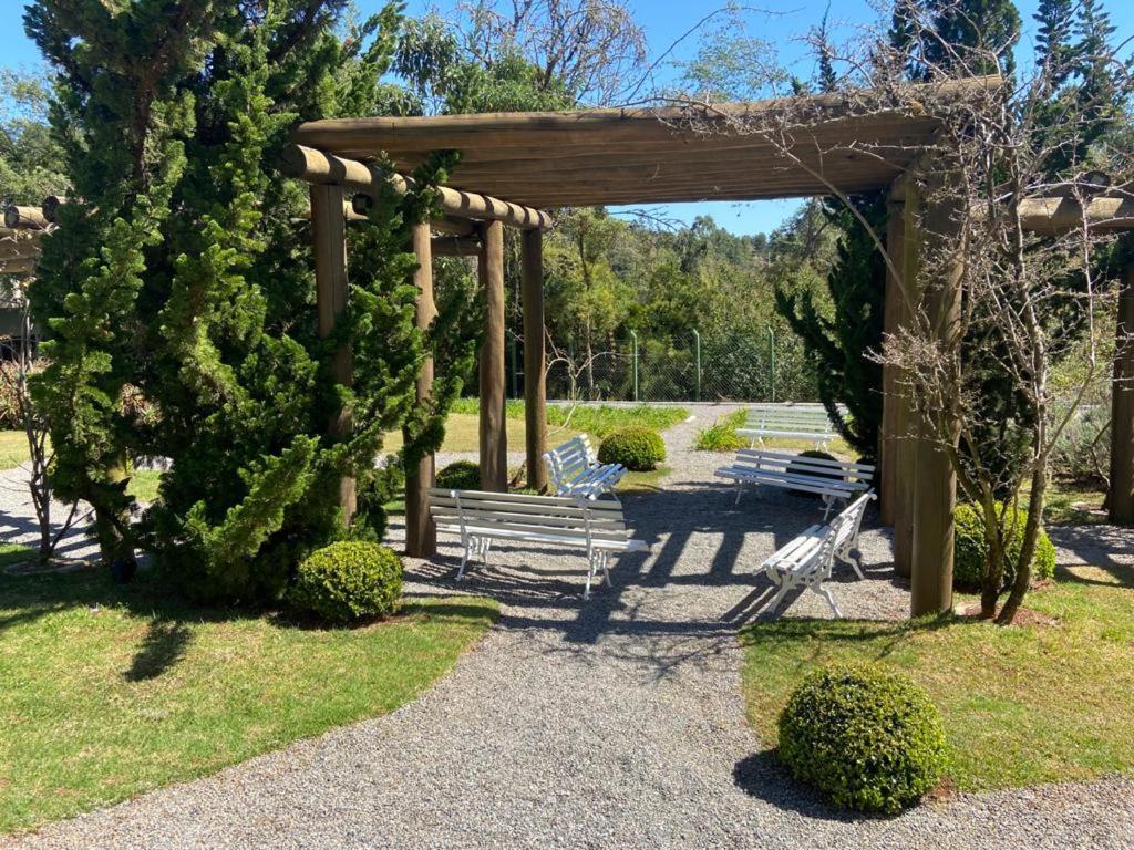 Apartamento No Quatre Saisons Com Cafe Da Manha Campos do Jordão エクステリア 写真